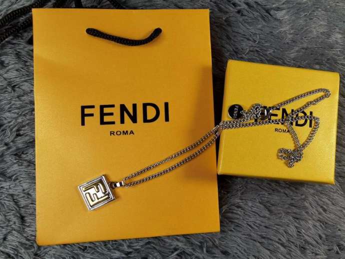 Picture of Fendi Necklace _SKUFendinecklace01cly68897